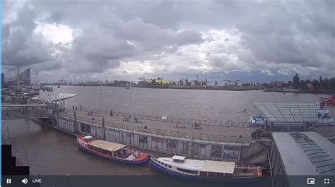 webcam landungsbrücken|【LIVE】 Webcam Hamburger Hafen